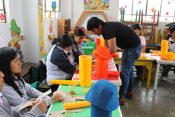 Mayor capacitación, mejores aprendizajes en PRONOEI de Chilca