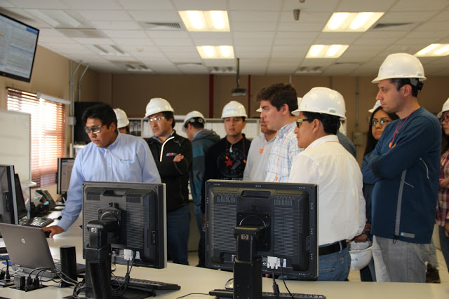 Alumnos de postgado de la PUCP visitaron la central termoeléctrica de Fenix Power