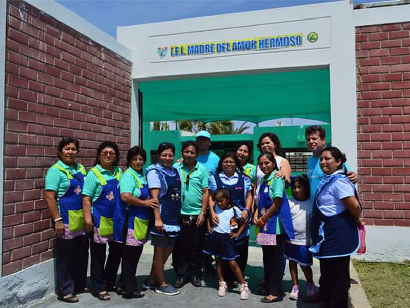 Fenix presente en inicio del año escolar en Chilca