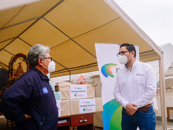 Fenix entrega 1500 pruebas serológicas a Microred de Salud de Chilca