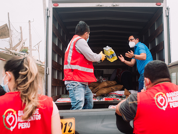 Héroes contra el hambre: Fenix en alianza con banco de alimentos Perú dona 4 toneladas de víveres a comedores populares de Chilca