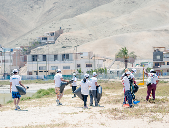 Primer Comité de Monitoreo Social y Ambiental Participativo de Fenix inauguró su creación con limpieza de lagunas