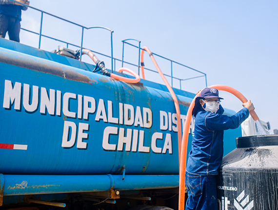 “Agua de mar que transforma vidas”: Fenix cumple 8 años llevando agua potable a la comunidad chilcana