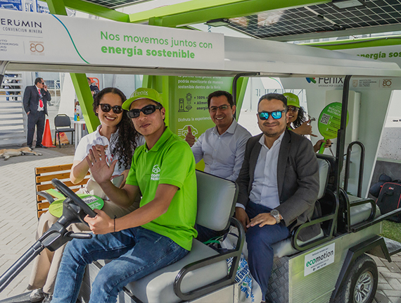 Fenix y el Instituto de Ingenieros de Minas lanzan el Ecomóvil  de Perumin