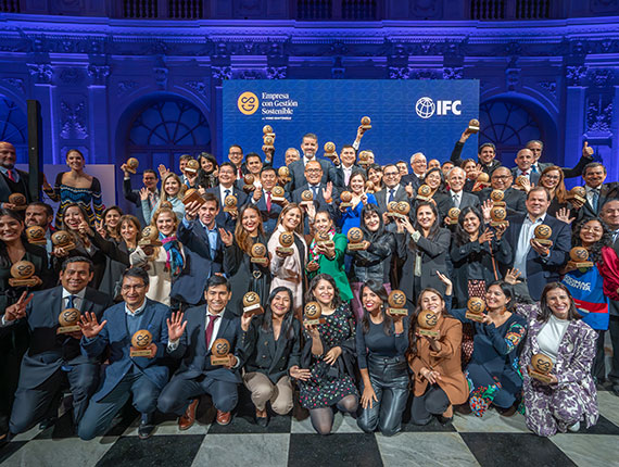 Fenix recibe el distintivo EGS por octavo año consecutivo