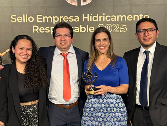 Fenix recibe el Sello Empresa Hídricamente Responsable 2025 por innovador  programa de gestión hídrica