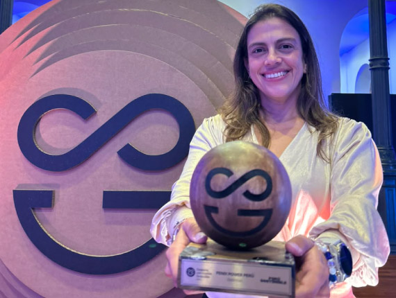 Fenix recibe distintivo empresa con gestión sostenible por noveno año consecutivo